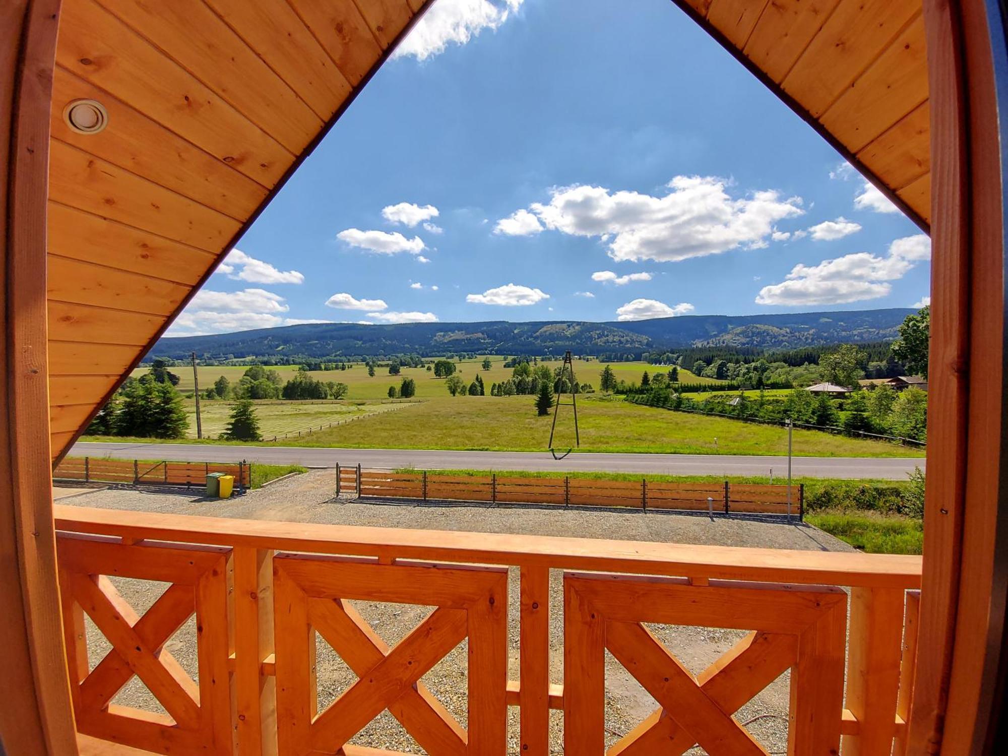 Osada Orlica Klimatyczne Domki Z Widokiem Na Gory I Termalnym Spa Sauna Jacuzzi 4 Km Od Zieleniec Ski Arena Lasowka エクステリア 写真