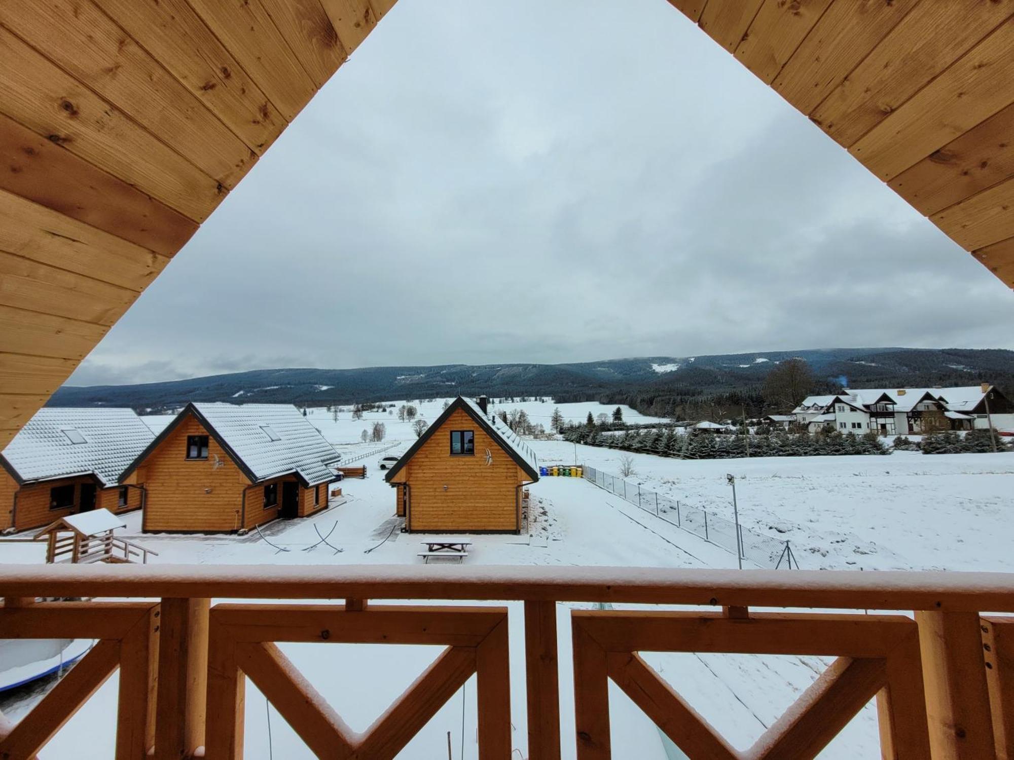 Osada Orlica Klimatyczne Domki Z Widokiem Na Gory I Termalnym Spa Sauna Jacuzzi 4 Km Od Zieleniec Ski Arena Lasowka エクステリア 写真